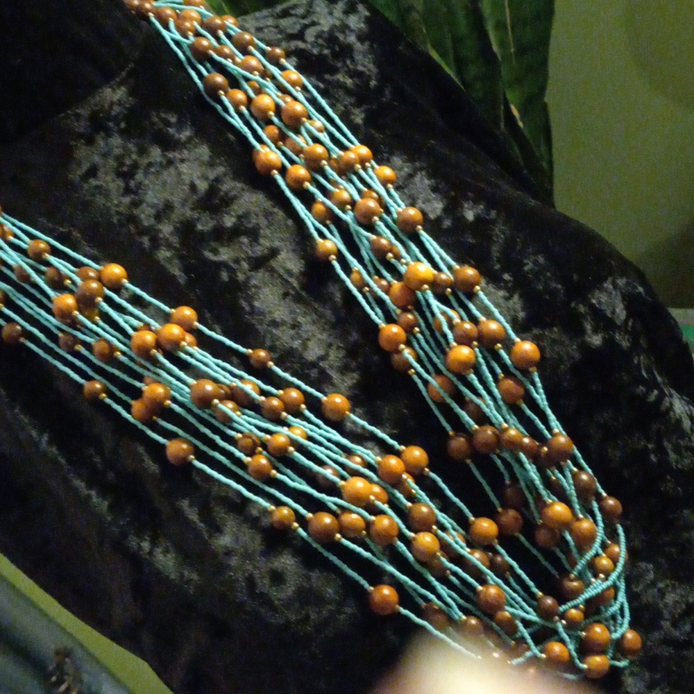Joan Rivers Turquoise and Brown Beaded Necklace. 34 In Long. - Picture 5 of 8